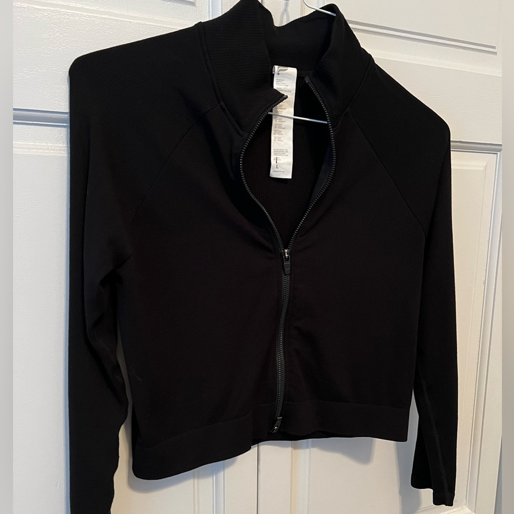 Fabletics zip-up - Picture 2 of 4